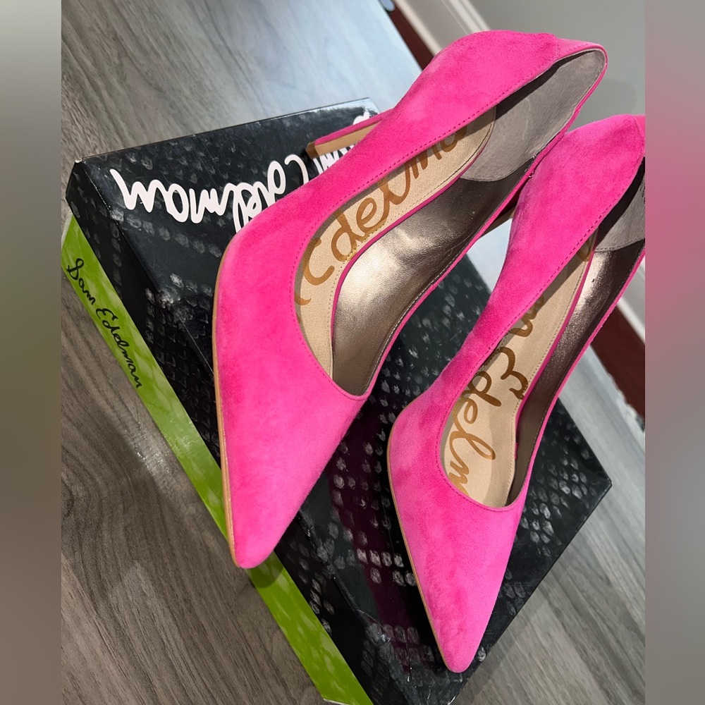Sam Edelman suede pink pump